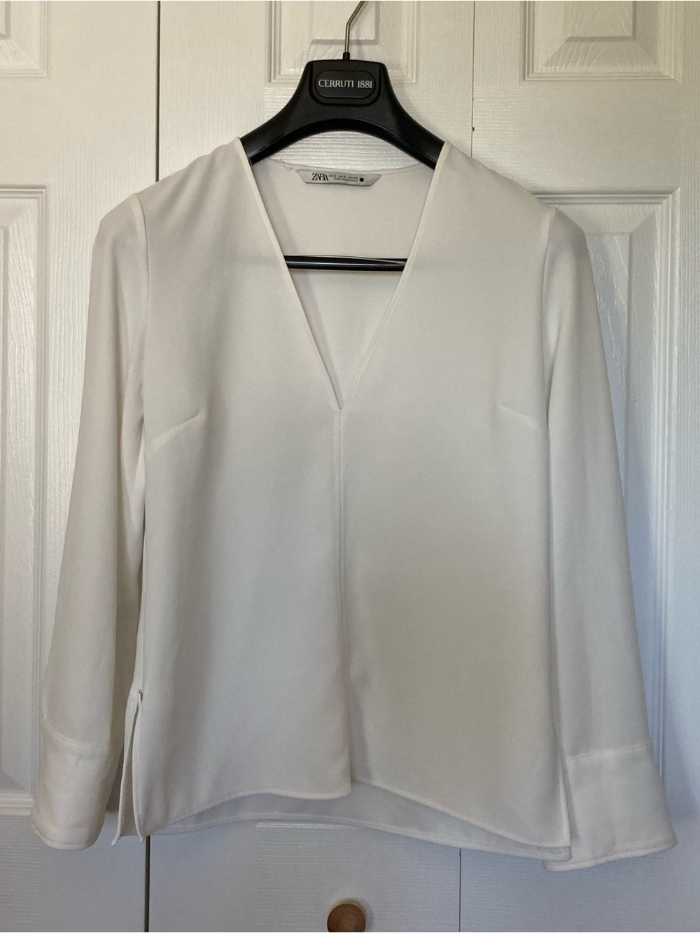 Zara White V-Neck Long Sleeve Blouse Size S